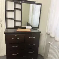 تخت و دراور اینه دار