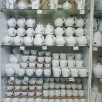 فنجان چای خوری  چینی ، هر عدد ۶۰ تومان،