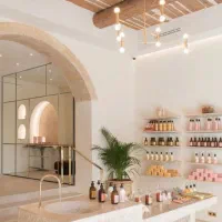 دعوت به همکاری سالن زیبایی