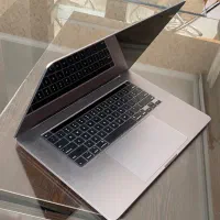 لبتاب مک بوک. MacBook