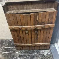 جاکفشی|جاکفشی، کمد، دراور|شیراز, بعثت|دیوار