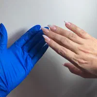 آموزش کاشت ناخن شرق تهران