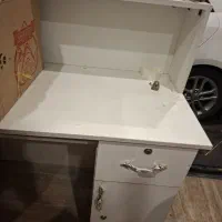 میز کار  چوب کار شده سفید