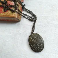 نیم ست گردنبند و گوشواره سیاه قلم|بدلیجات|بابل, |دیوار
