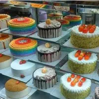 نیروی خانم برای شیرینی فروشی