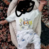 آغوشی پتو دورپیچ قنداق فرنگی و لباس