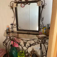 تخت و آینه کنسول