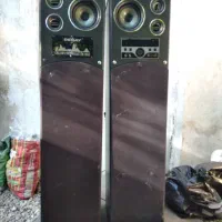 اسپیکر غول پیکر