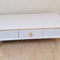 میزسفید پایه طلایی
