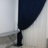 تعدادی پرده مخمل در حد نو و حریر کار کرده