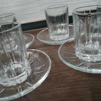 یک دست استکان و نعلبکی