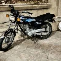 موتور هندا ۱۲۵مدل ۸۲پلاک ملی تنه ویژه مدارک کامل
