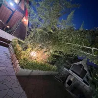 اجاره شبانه و روزانه کلبه سوئسی باغ 500متری|اجارهٔ کوتاه‌مدت ویلا و باغ|هادی شهر, |دیوار