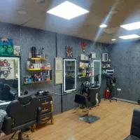 اجاره-صندلی-در-آرایشگاه-مردانه