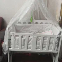 تخت کنار مادر نوزاد گهواره شو|تخت و صندلی بچه|تهران, امام حسین|دیوار