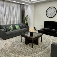 مبلمان ۷ نفره ، نهارخوری ۸ نفره، جلو مبلی و ۴ عسلی