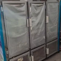 یخچال ۶دربزرگ ایستاده