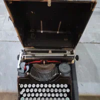 ۲ عدد دستگاه تایپ آنتیک