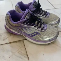 کتونی saucony