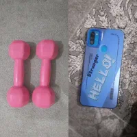 گوشی و دمبل