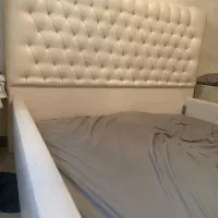 تختخواب چرم و چوب