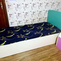 تخت یک نفره در حد نو