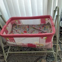 گهواره با همراه ال سی دی ۳۲اینج سامسونگ درحد نو