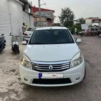 رنو ساندرو ۹۶ چند لکه رنگ