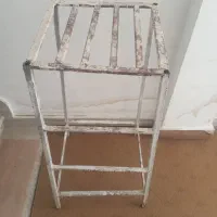 چهار پایه اهنی سالم فقط نیاز به رنگ داره