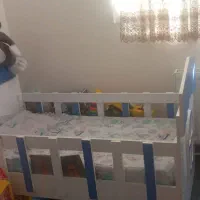 تختخواب کودکانه با تشک نو که فعلا پلاستیکش روشه|تخت و صندلی بچه|ساوه, |دیوار