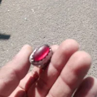 انگشتربانگین سرخ|بدلیجات|بافت, |دیوار