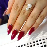 آموزش و ارائه خدمات تخصصی ناخن