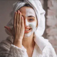ارائه خدمات فیشیال پاکسازی پوست فقط ۵۰۰تخفیف عید