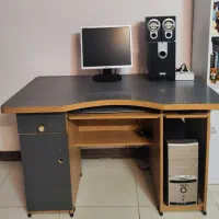 میز کامپیوتر