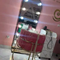 استخدام سالن زیبایی منیریه ناخن کار رنگ کار مژه|استخدام درمانی، زیبایی، بهداشتی|تهران, منیریه|دیوار
