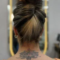 رنگ و لایت مو آف 50%|خدمات آرایشگری و زیبایی|رشت, استقامت ۱|دیوار