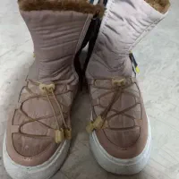 بوت دخترانه|کیف، کفش، کمربند|بومهن, |دیوار