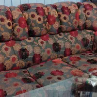 سرویس چوبی(مبل راحتی.کنسول آینه. بوفه چوبی)