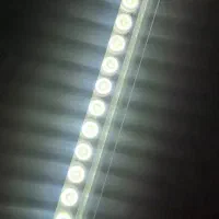 سه عدد پرژکتور