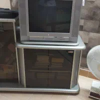 تلویزیون ال جی (LG) و میز تلویزیون