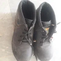 یک عدد کفش کار|کیف، کفش، کمربند|تاکستان, |دیوار