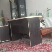 میز کامپیوتر با جاکیسی قفل دار