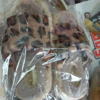 دمپایی روفرشی از برند آریا