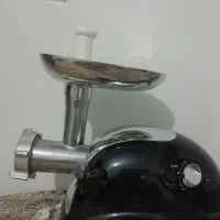 چرخ گوشت بدون استفاده کاملا نو