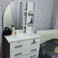 تخت و میز توالت و آینه|تخت و سرویس خواب|بندر انزلی, پاسداران|دیوار