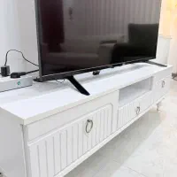 فروش میز tv رنگ سفید در حد نو‌