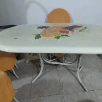 میز ناهارخوری فلزی