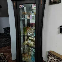کمد .ویترین