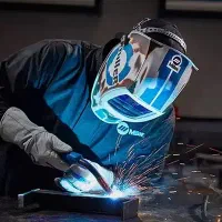 کارگر جوشکار Co2