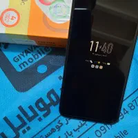 موبایل در حد نو و کاملا سالم و تمیز